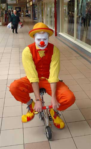 ClownsonTour-Minibike.jpg